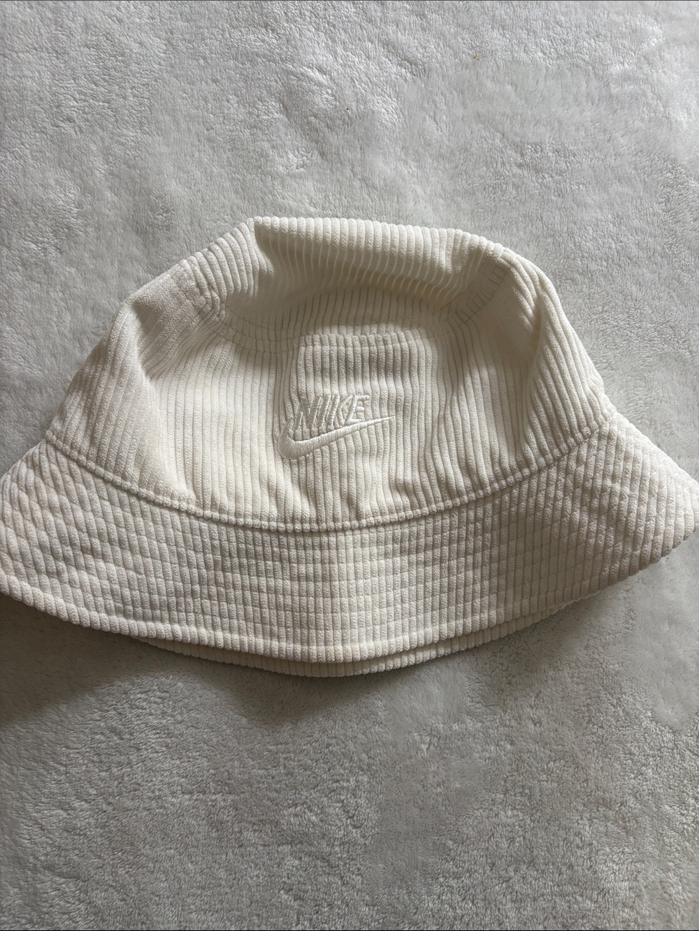 Nike Kids Cream Ribbed Bucket Hat
